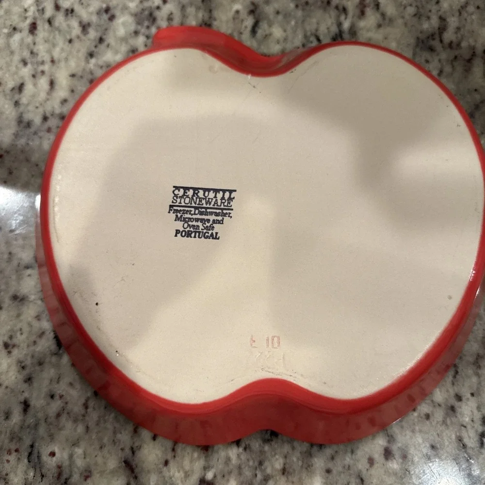 Cerutil stoneware apple